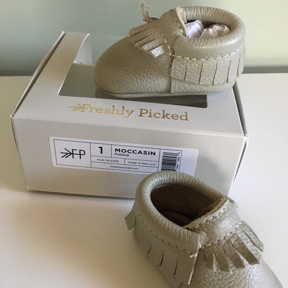 Freshly Picked Moccasins Size 1 Pebble
